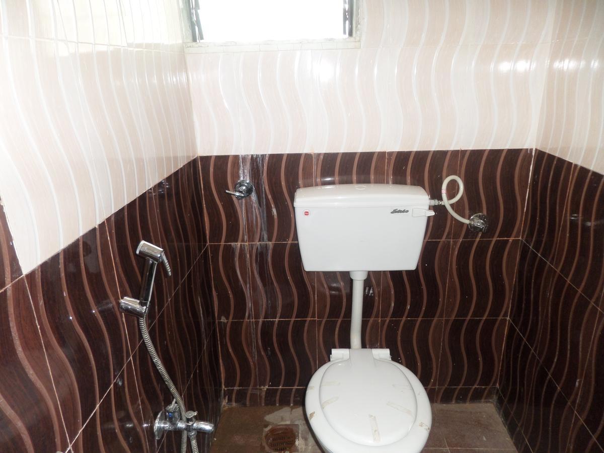 Hotel Riya-Raj Lodging Titwala Room photo